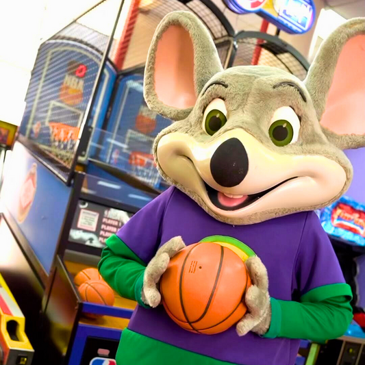 2 Horas de Juegos Ilimitados + 1 Pizza Grande para 2 Personas por $18 en Chuck E. Cheese's de Multiplaza