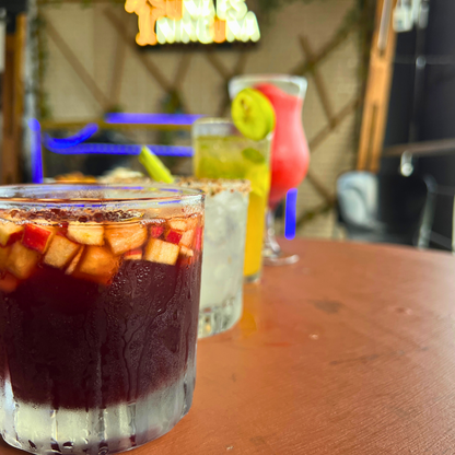 Picada Mixta + 2 Horas de Open Cocteles por $20 en Una es Ninguna