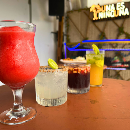 Picada Mixta + 2 Horas de Open Cocteles por $20 en Una es Ninguna